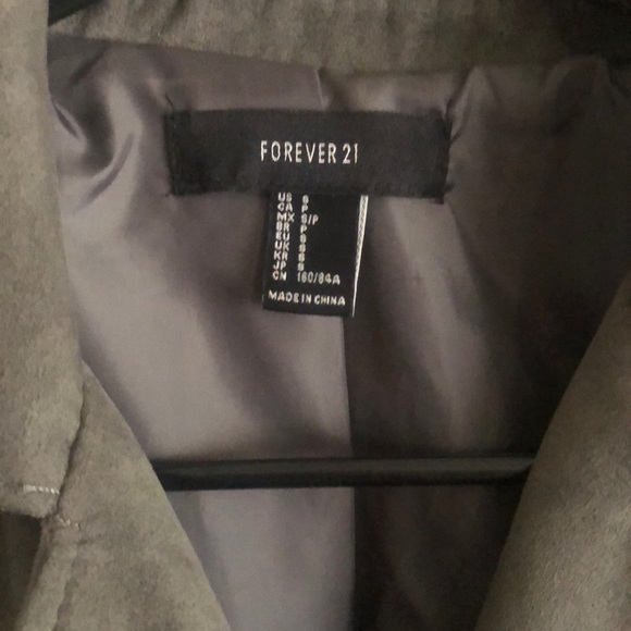 Jacket - Picture 3 of 4